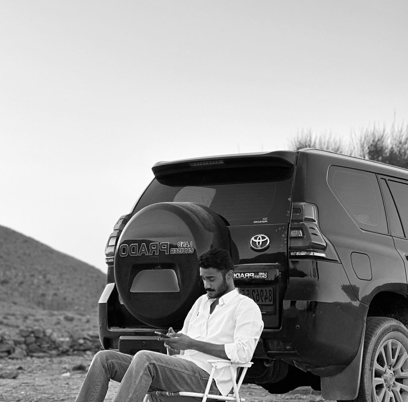 this image is for askarassu.com about me section